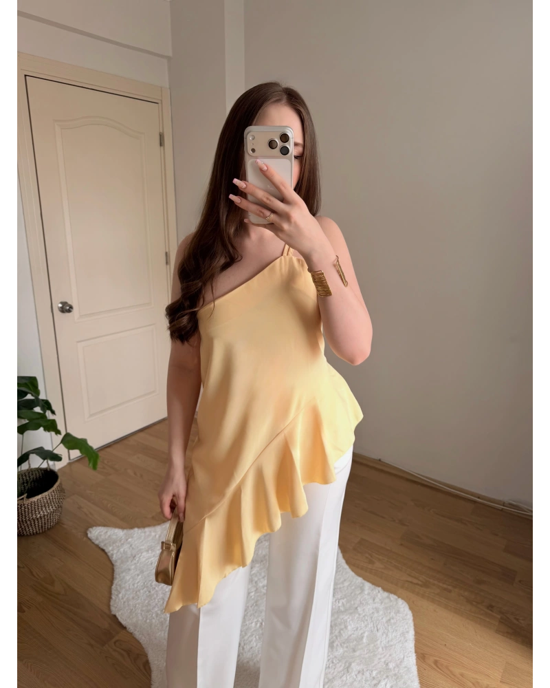 Fırfırlı Sarı Tek Askılı Bluz