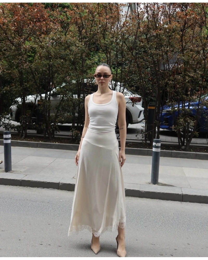 Dantel Detaylı Mikonos Bej Etek