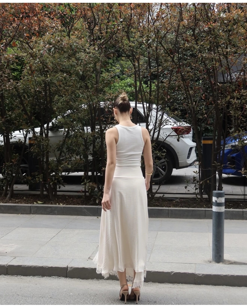 Dantel Detaylı Mikonos Bej Etek