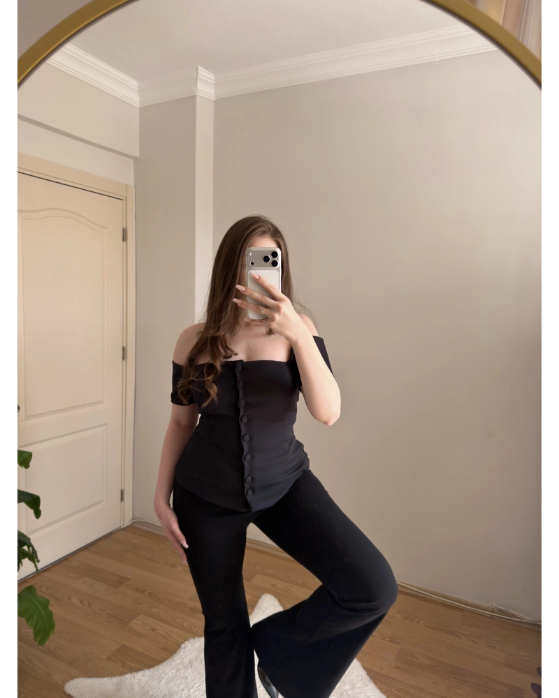 Düğmeli Omzu Açık Siyah Korse Bluz