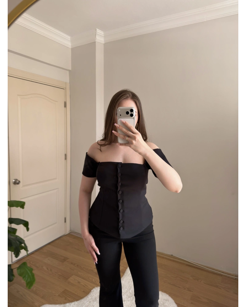 Düğmeli Omzu Açık Siyah Korse Bluz