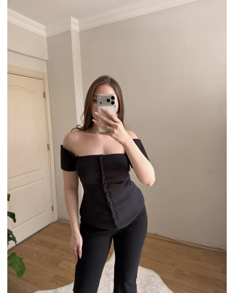Düğmeli Omzu Açık Siyah Korse Bluz