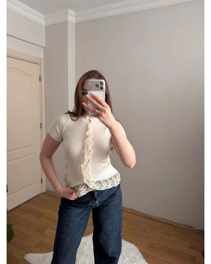 Ekru Dantelli Kısa Kollu Triko Hırka