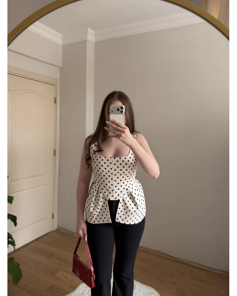 Puantiyeli Bel Detaylı Askılı Bluz
