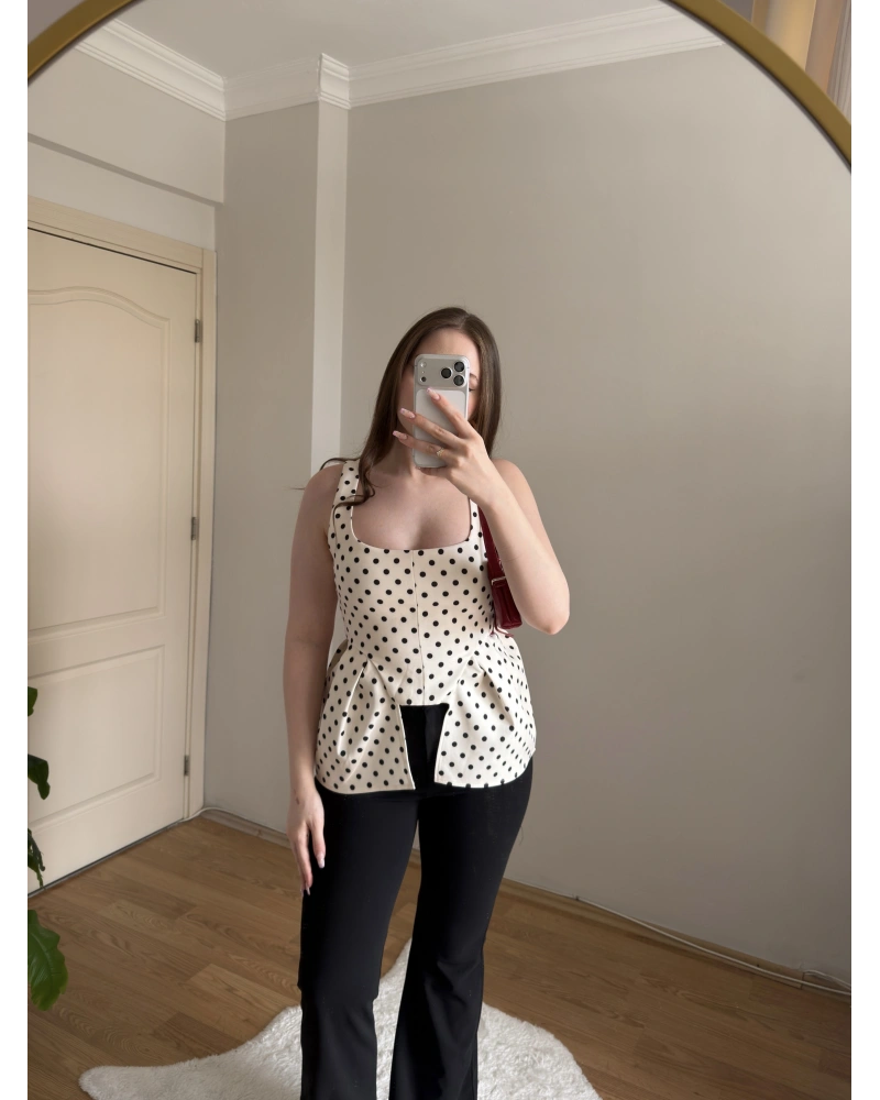 Puantiyeli Bel Detaylı Askılı Bluz