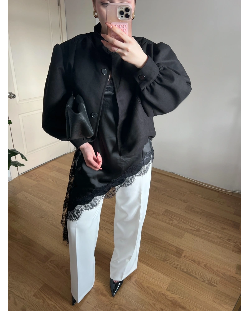 Asklılı Dantel Detaylı Siyah Saten Bluz