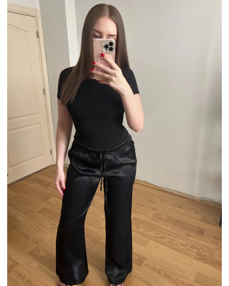 Beli Lastikli Siyah Saten Pantolon