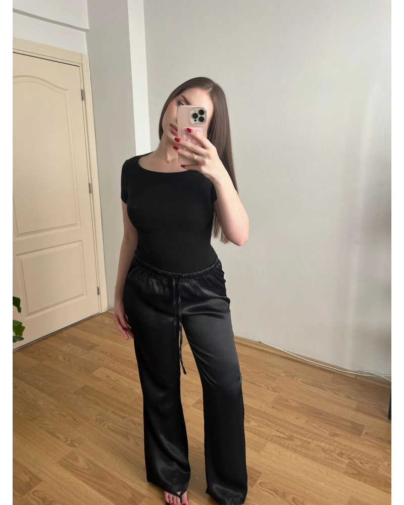 Beli Lastikli Siyah Saten Pantolon