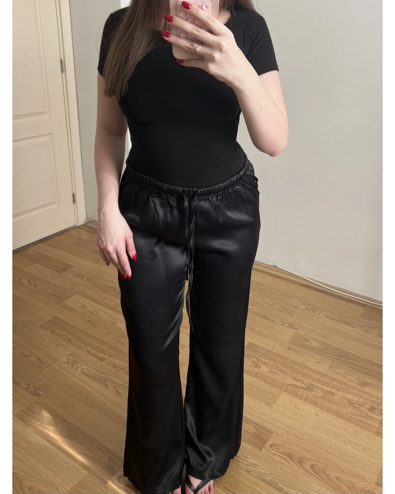 Beli Lastikli Siyah Saten Pantolon