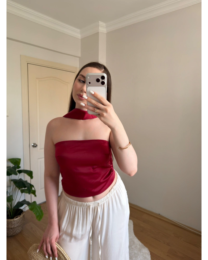 Fular Detaylı Saten Kırmızı Crop Bluz