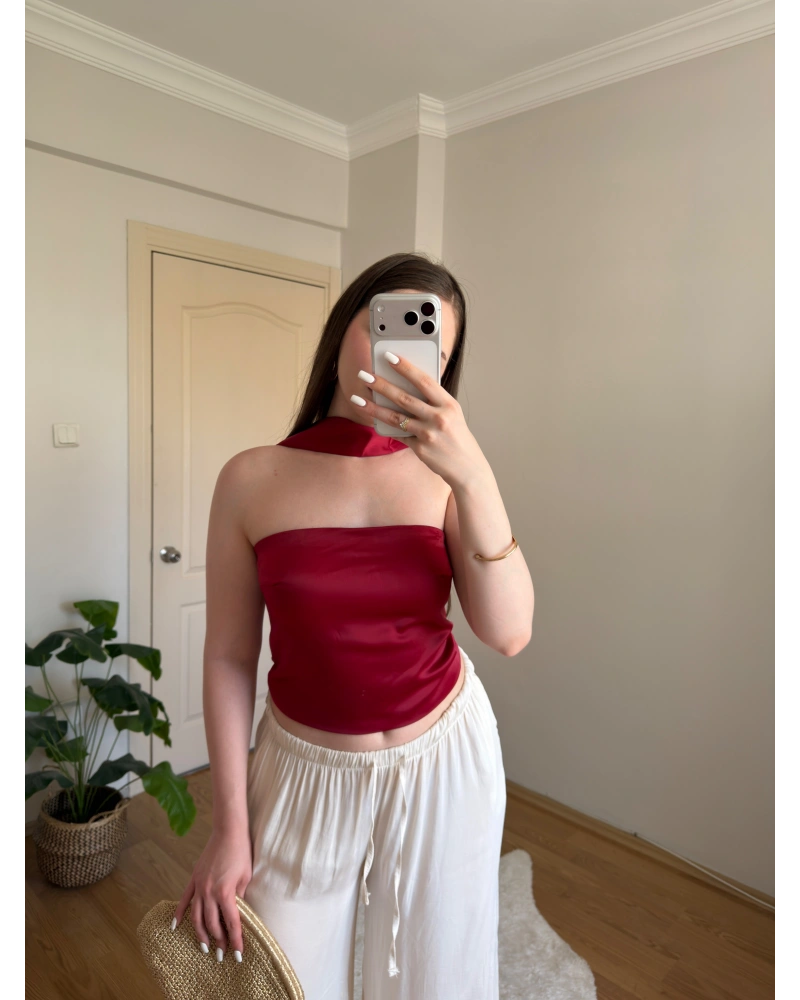 Fular Detaylı Saten Kırmızı Crop Bluz