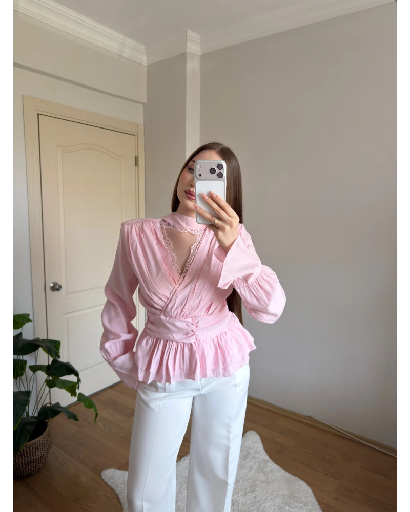 Fularlı Vatkalı Bele Oturan Pembe Bluz