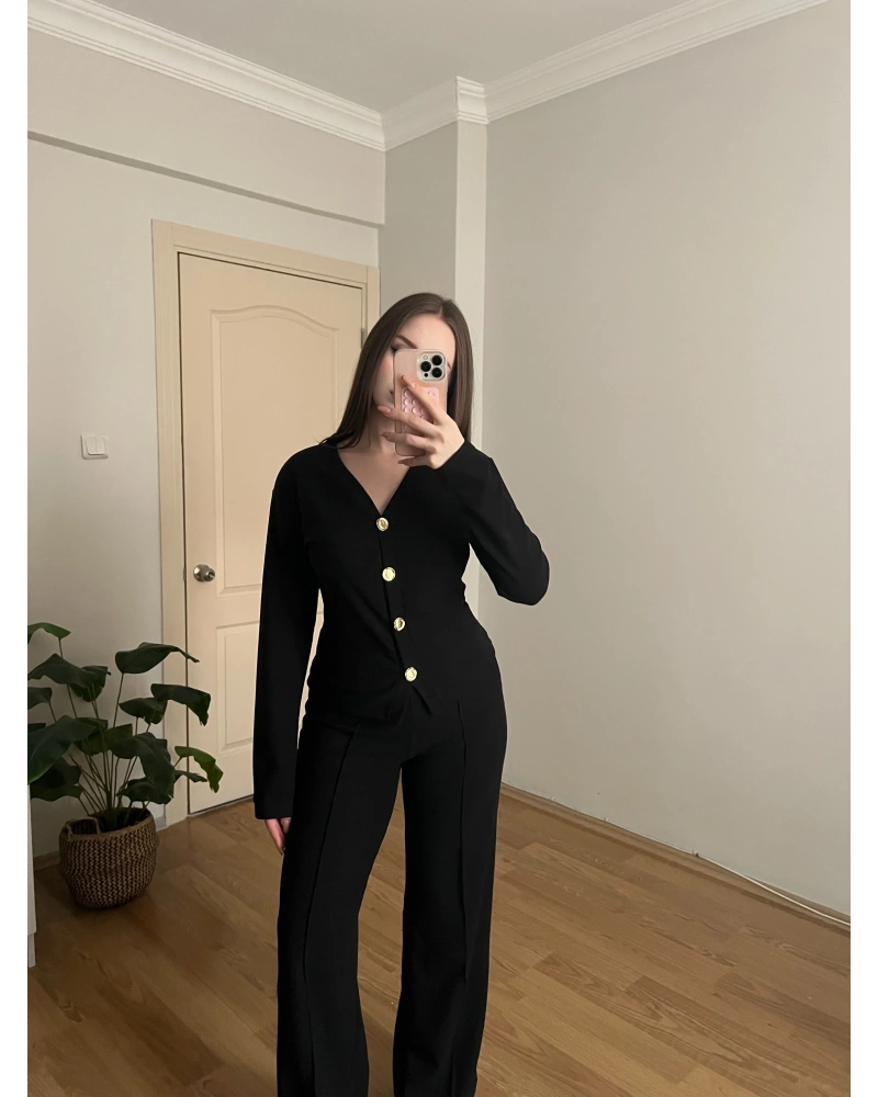 Gold Düğme Detaylı Siyah Pantolon Takım