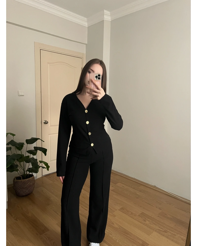 Gold Düğme Detaylı Siyah Pantolon Takım