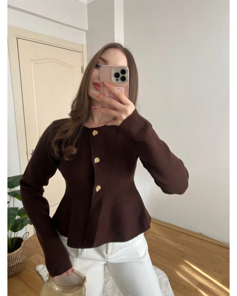 Gold Düğmeli Volan Kesim Kahve Hırka