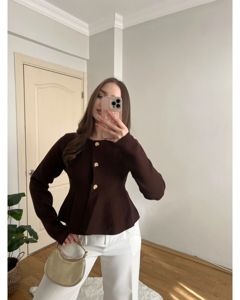 Gold Düğmeli Volan Kesim Kahve Hırka