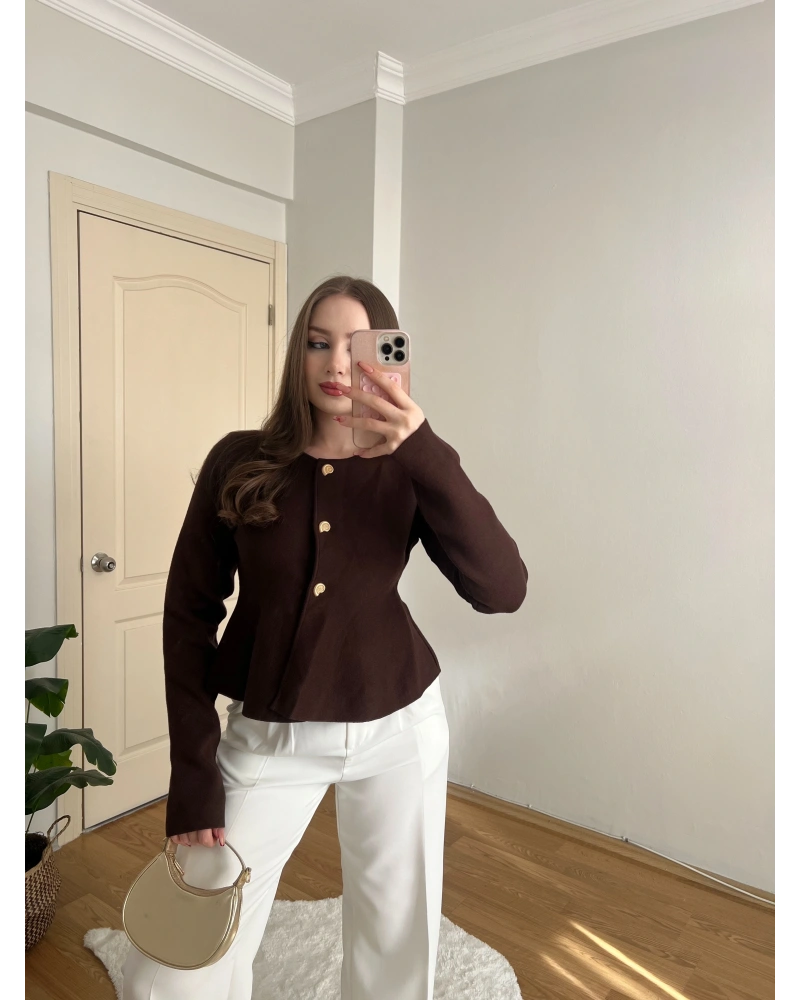 Gold Düğmeli Volan Kesim Kahve Hırka