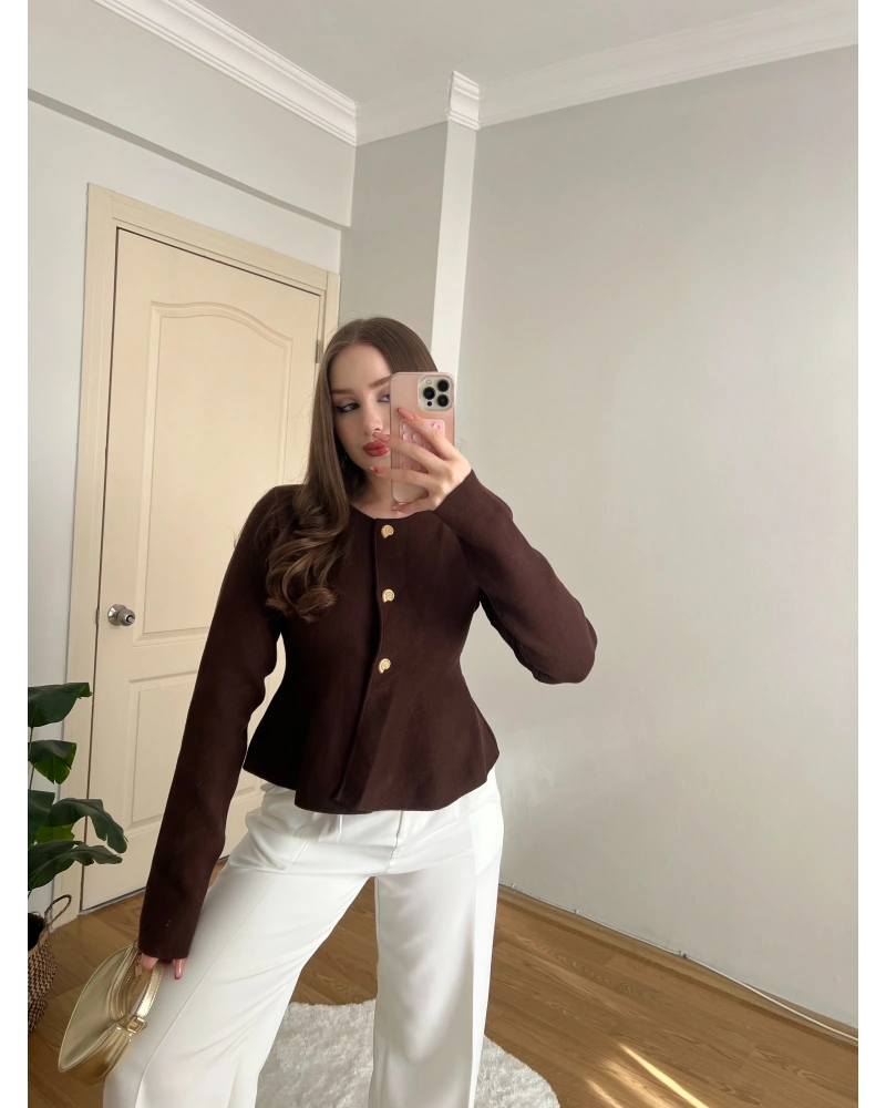 Gold Düğmeli Volan Kesim Kahve Hırka