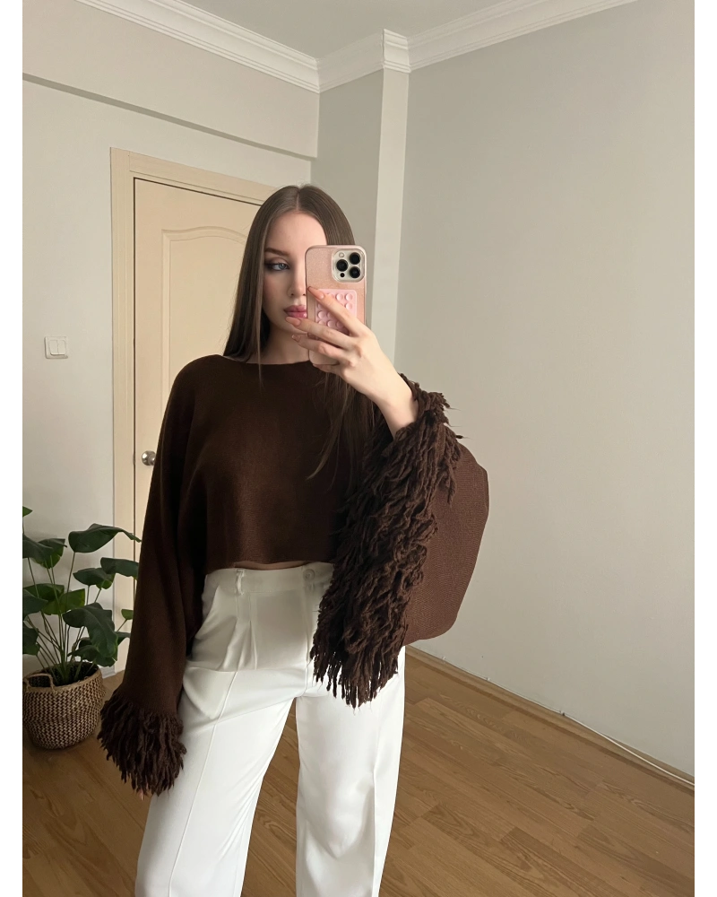 Kahverengi Pelerin Kollu Crop Kazak