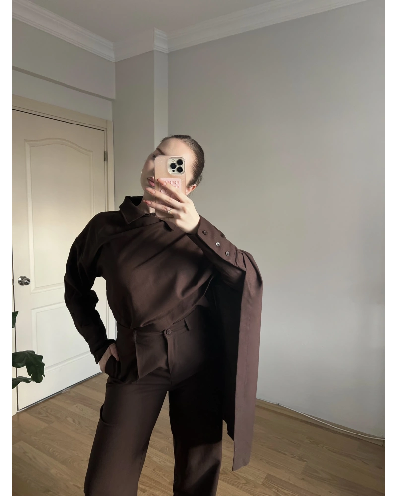 Kahverengi Şallı Gömlek Takım