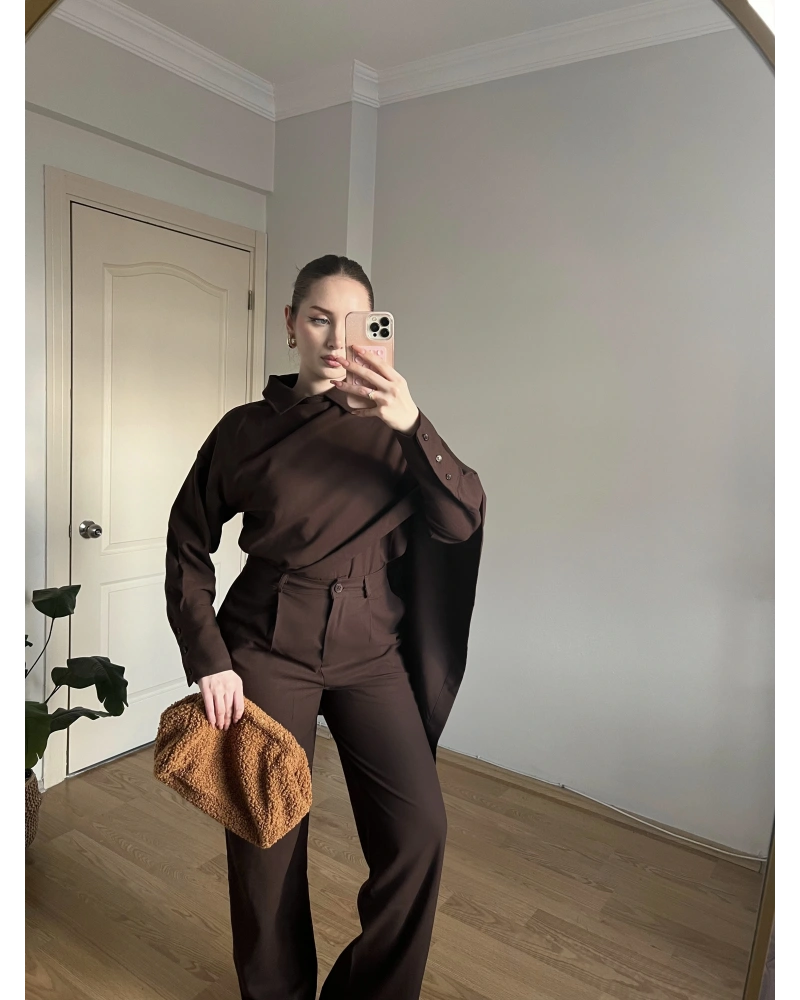 Kahverengi Şallı Gömlek Takım