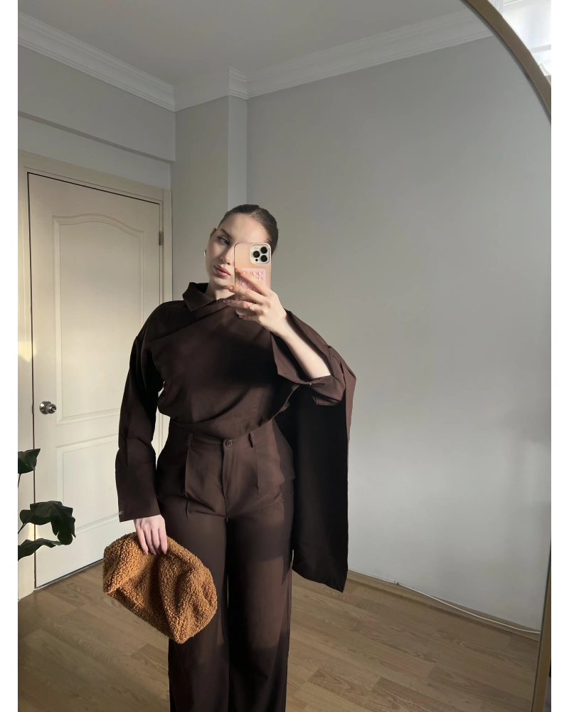 Kahverengi Şallı Gömlek Takım