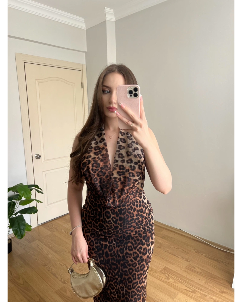 Leopar Desenli Degaje Yaka Elbise