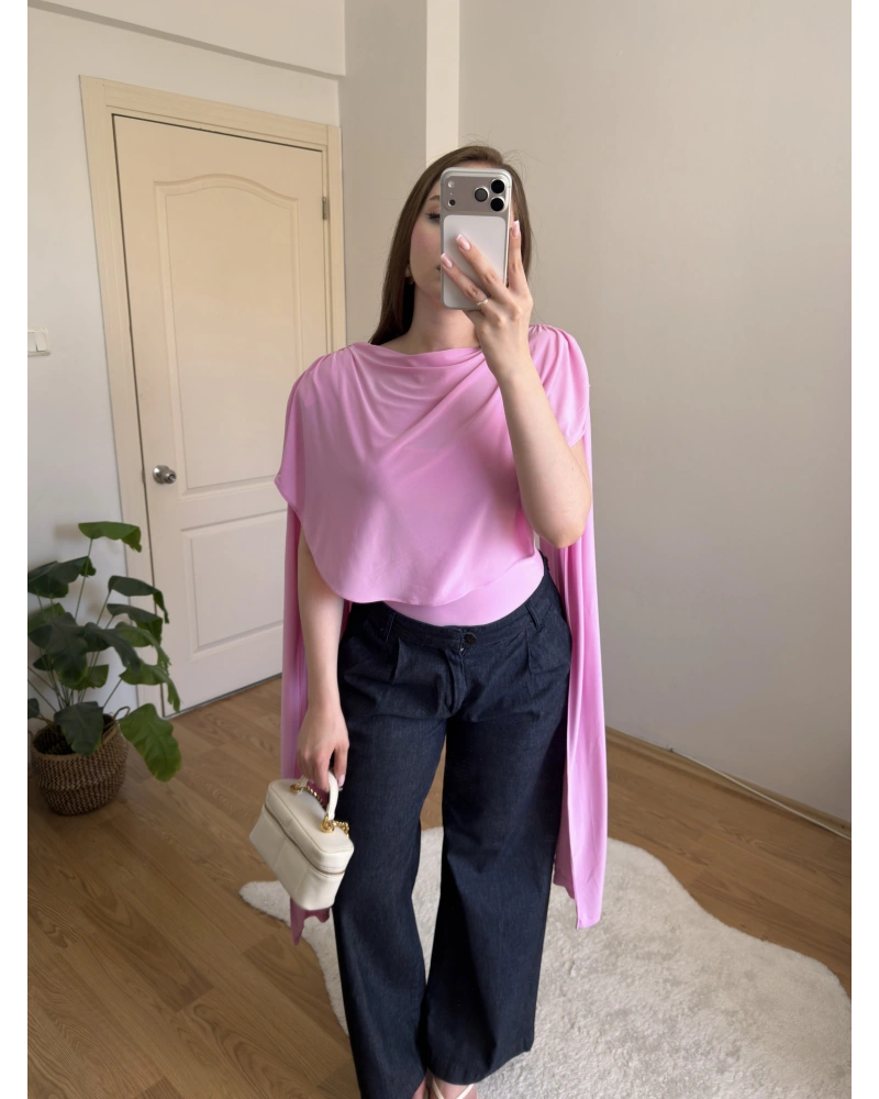 Pelerinli Pembe Bluz