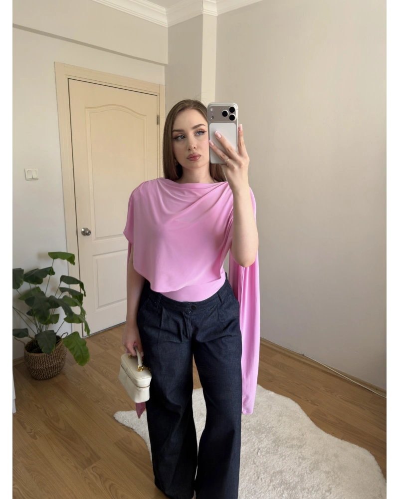 Pelerinli Pembe Bluz