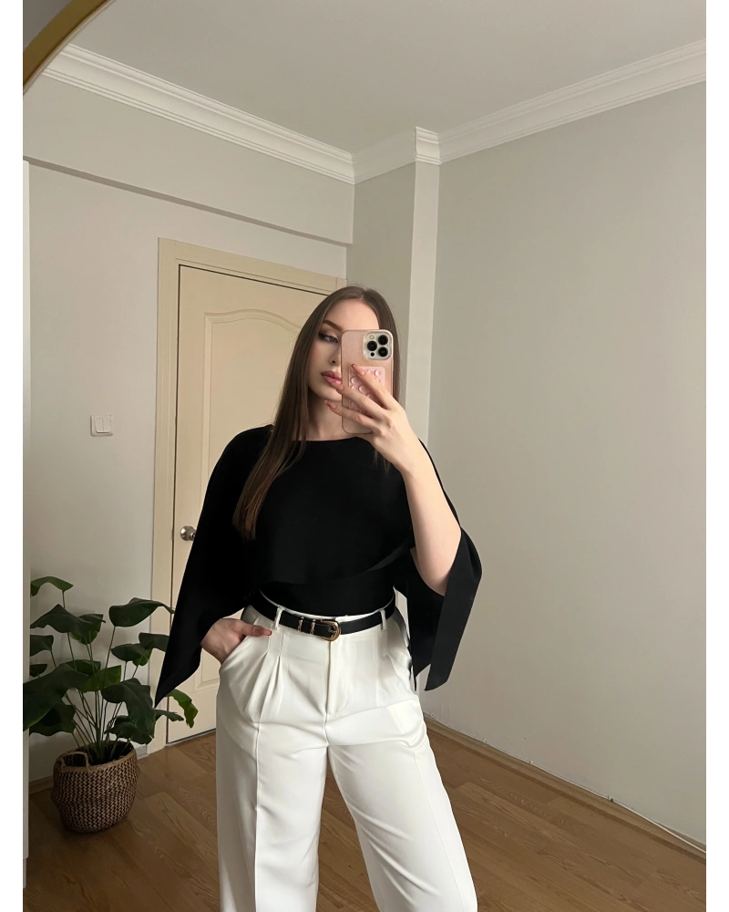 Siyah Pelerinli Triko Bluz