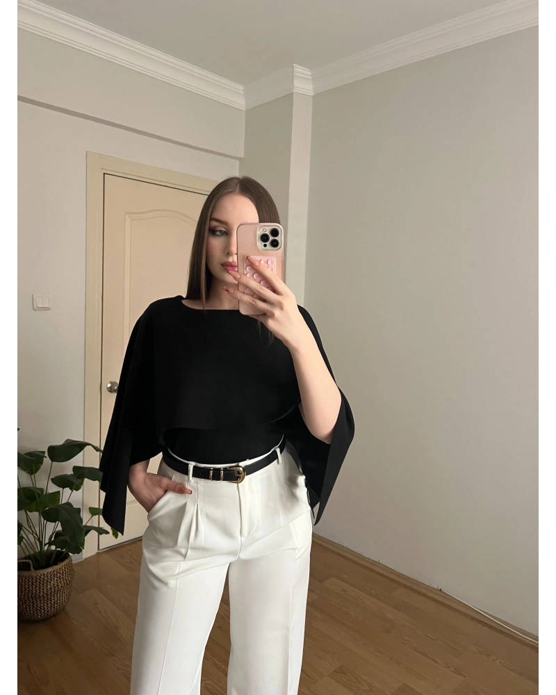 Siyah Pelerinli Triko Bluz