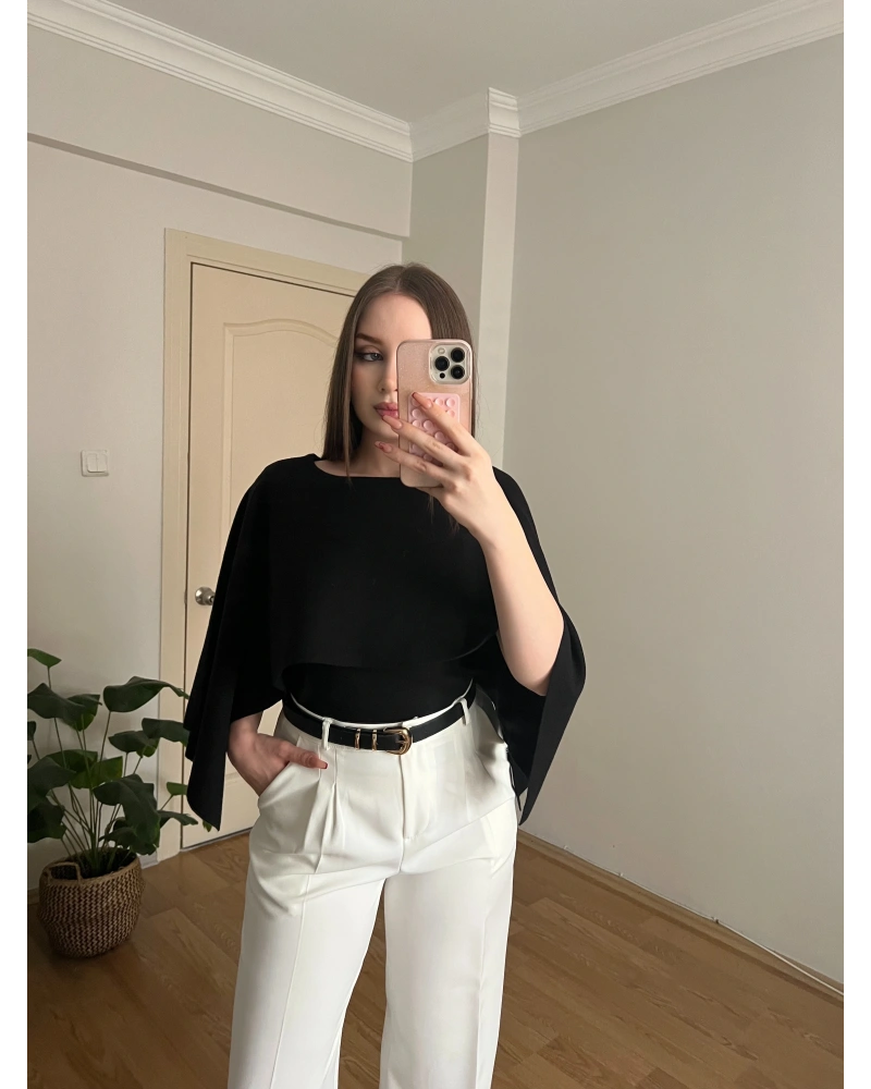 Siyah Pelerinli Triko Bluz