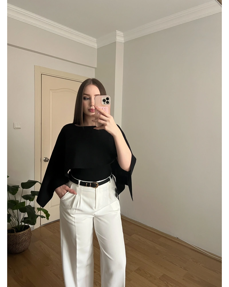 Siyah Pelerinli Triko Bluz