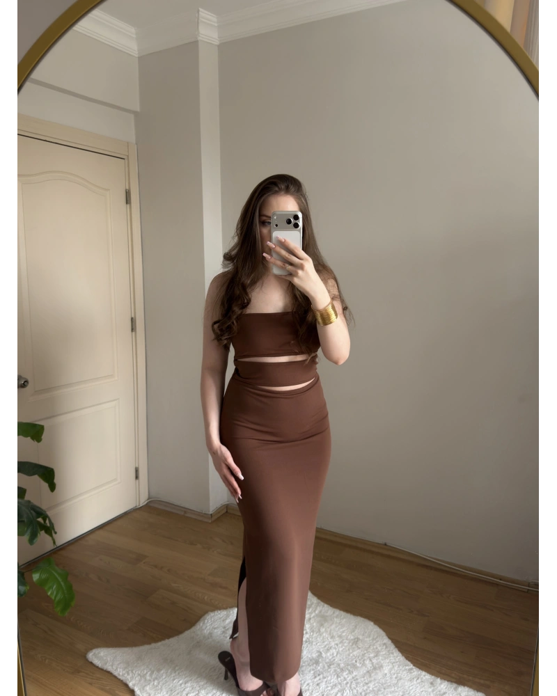 Straplez Dekolteli Uzun Kahve Elbise
