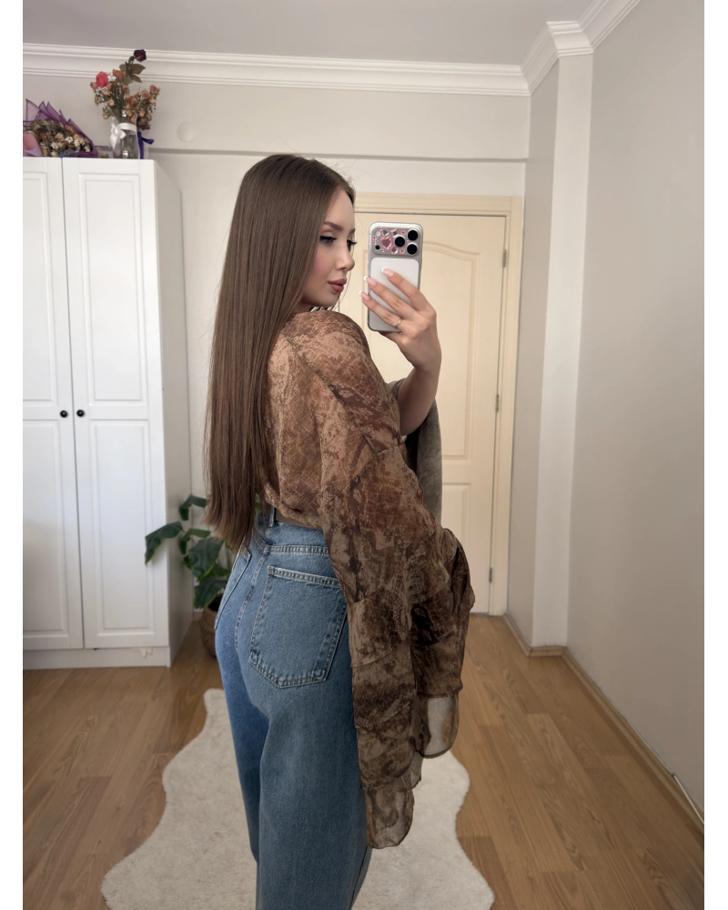 Volan Detaylı Desenli Tül Bluz
