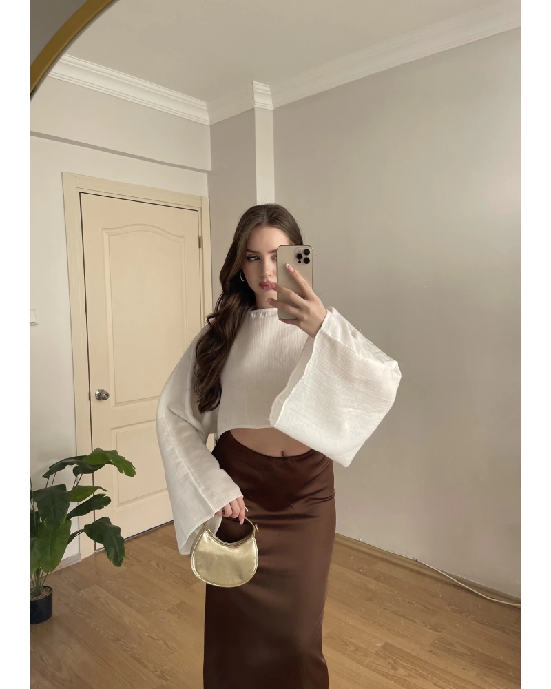 Yarasa Kollu Beyaz Crop Bluz