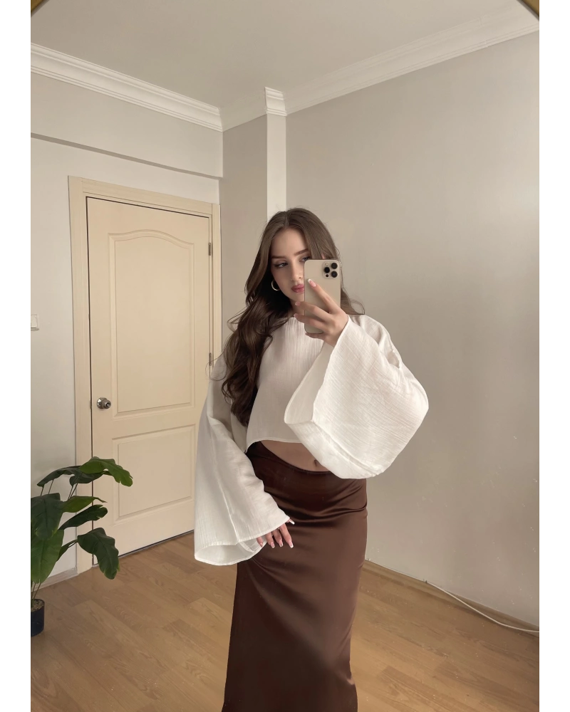 Yarasa Kollu Beyaz Crop Bluz