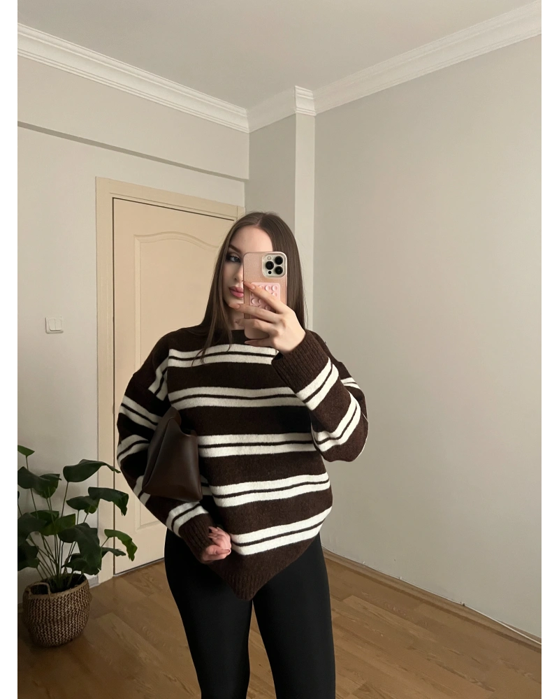 Yumuşak Dokulu Çizgili Kahverengi Kazak