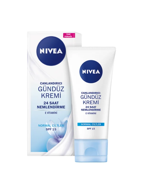 Nivea Essentials Canlandırıcı Gündüz Yüz Bakım Kremi SPF 15, Normal Ciltler, E Vitamini, Lotus Çiçeği, Doğal Manolya Özü, 50 ml