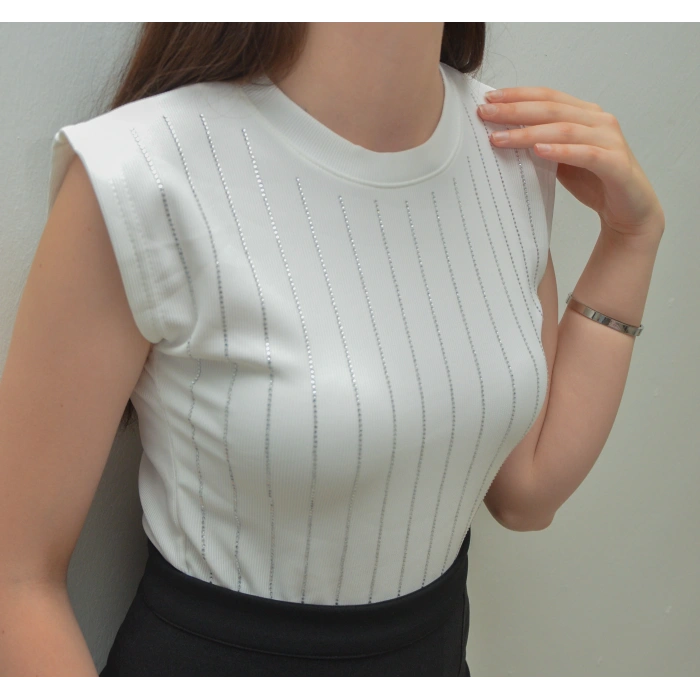 Beyaz Taşlı Triko Bluz