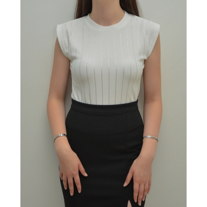 Beyaz Taşlı Triko Bluz