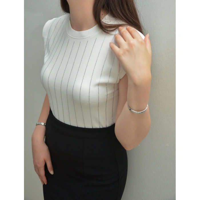 Beyaz Taşlı Triko Bluz