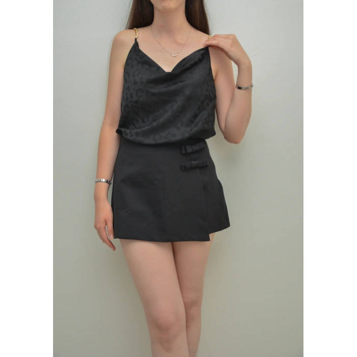 Fiyonk Detay Mini Siyah Etek