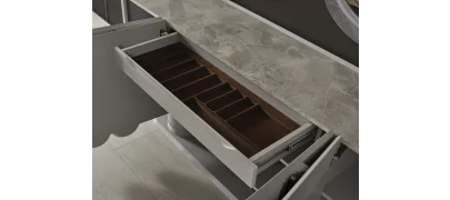 Prada Sis Grisi Yemek Odası