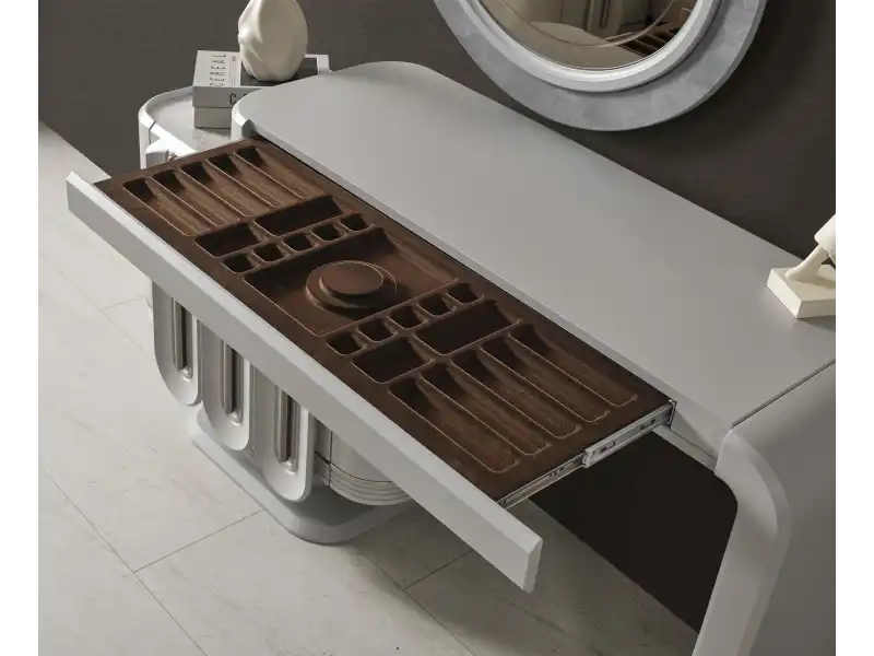 Prada Sis Grisi Yatak Odası