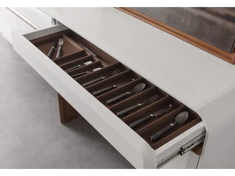 Lotus Yemek Takımı