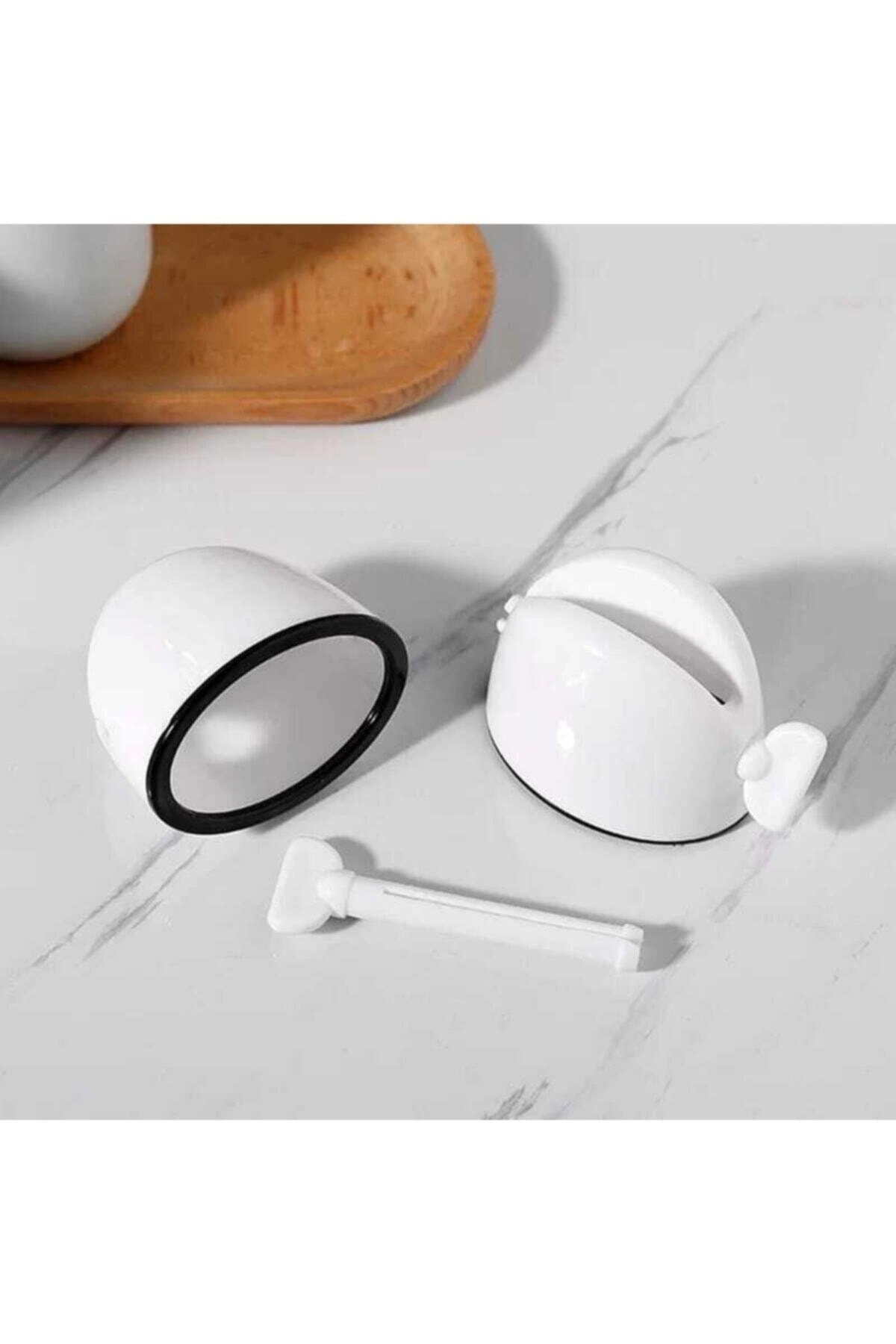 Diş Macunu Sıkacağı Çevirmeli 1 Adet Beyaz