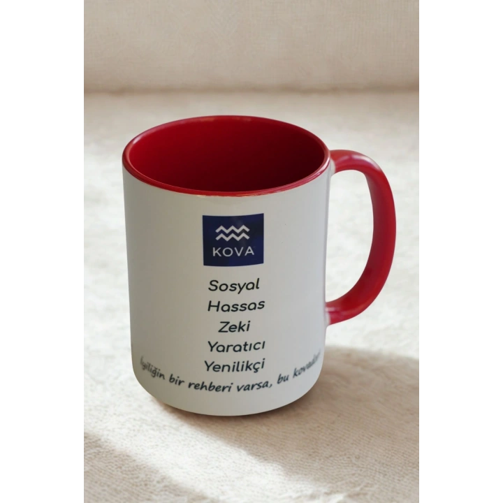 Kova Burcu Porselen Kupa – Astroloji ve Burç Temalı Kupa Bardak – Kişiye Özel Kova Burcu Hediyesi – Yaratıcı ve Zeki Kova Kupa