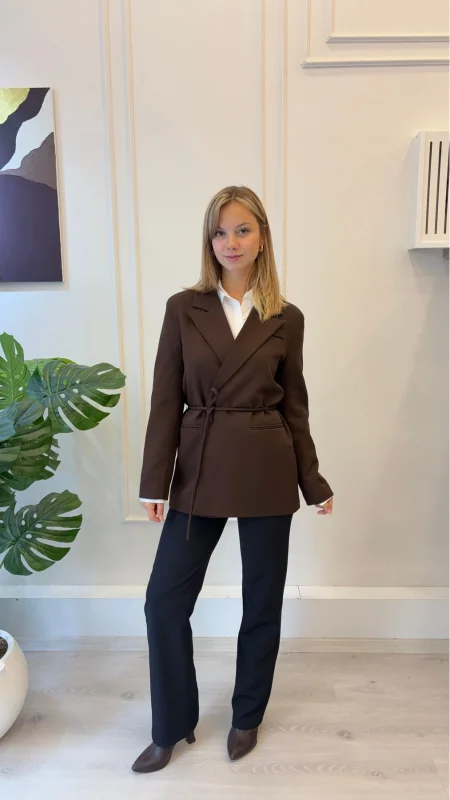 Kadın Kahverengi Kuşaklı Pamuk Karışımlı Blazer Ceket