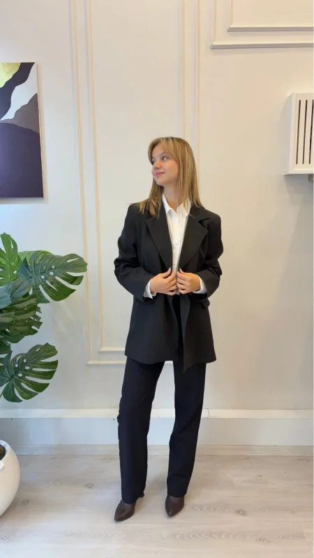 Kadın Siyah Oversize Yaka Blazer Ceket